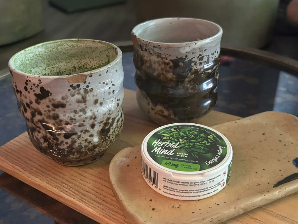 Woreczki kofeinowe co to jest? czym są woreczki energetyczne - HerbalMind Leśna Mięta