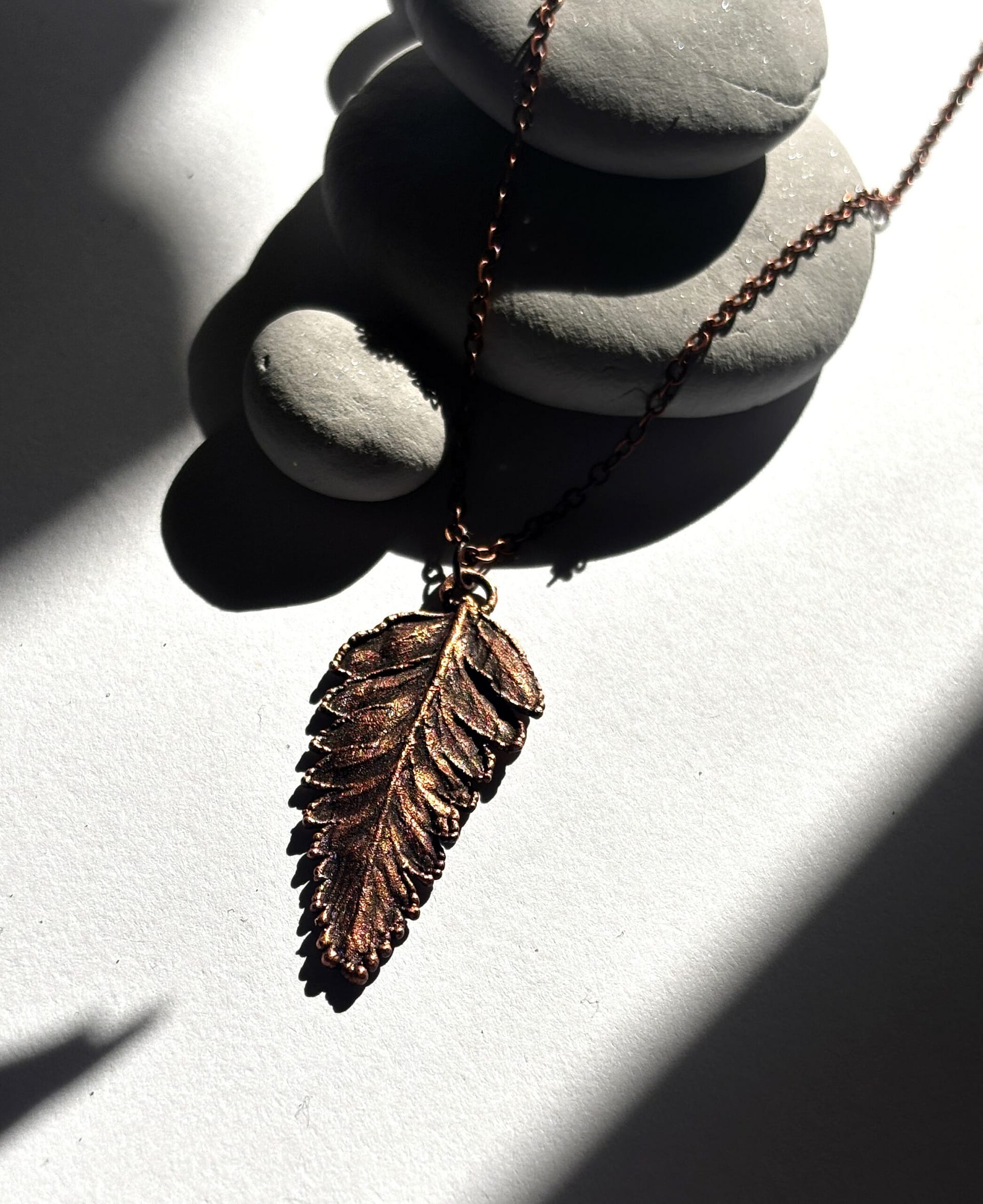 paproć z miedzi, boho, talizman - zdjecie czwarte