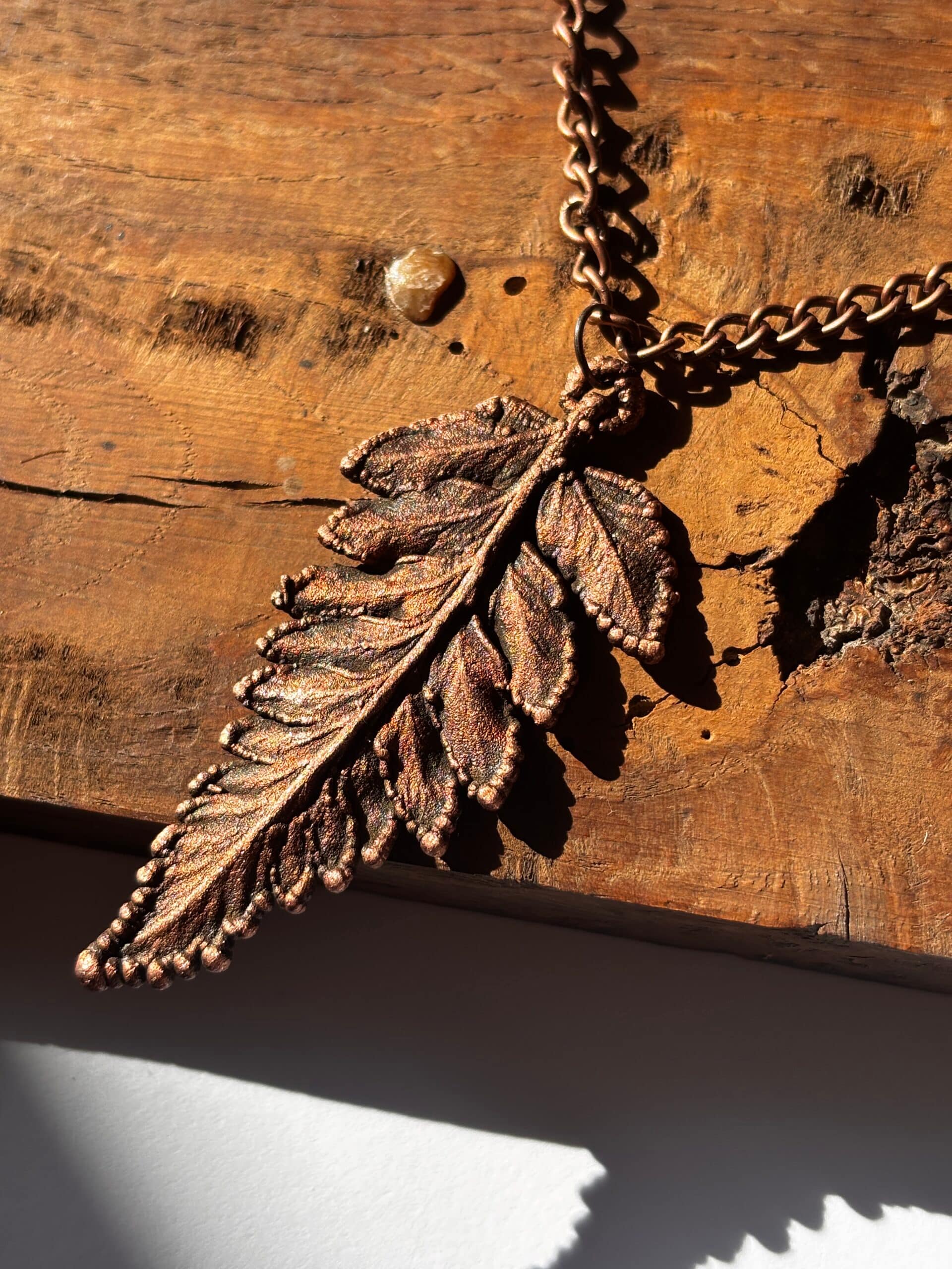 naszyjnik paproć, boho, talizman – zdjecie czwarte