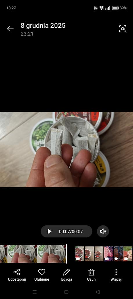 czy woreczki kofeinowe są szkodliwe. Czy snusy kofeinowe są zdrowe? - otwarte opakowanie snusów